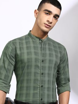 HIGHLANDER - Men Olive Cotton Checks Regular Fit Shirt