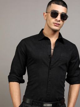 HIGHLANDER - Men Black Cotton Textured Regular Fit Shirt