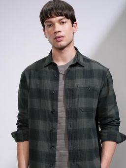 HIGHLANDER - Men Green Cotton Checks Relaxed Fit Shirt