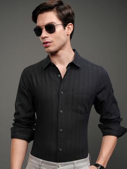 HIGHLANDER - Men Black Cotton Textured Slim Fit Formal Shirt