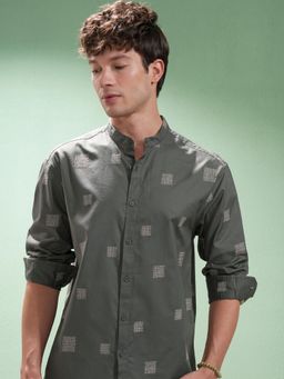HIGHLANDER - Men Olive Cotton Blend Self Design Relaxed Fit Shirt