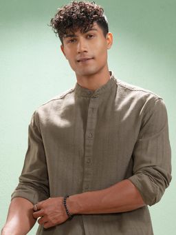 HIGHLANDER - Men Khaki Cotton Textured Relaxed Fit Shirt