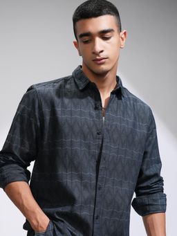 HIGHLANDER - Men Navy Blue Cotton Checks Slim Fit Shirt