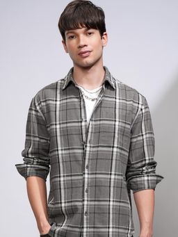 HIGHLANDER - Men Grey Cotton Blend Checks Relaxed Fit Shirt