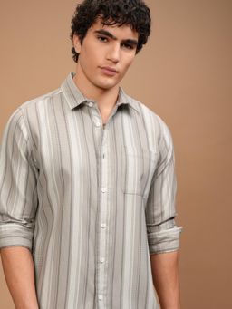 HIGHLANDER - Men Beige Cotton Blend Stripes Slim Fit Shirt