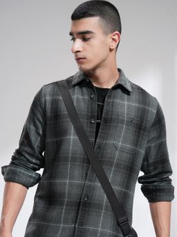 HIGHLANDER - Men Grey Polyester Blend Checks Slim Fit Shirt