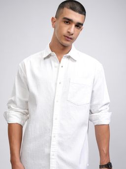 HIGHLANDER - Men White Cotton Solid Relaxed Fit Shirt