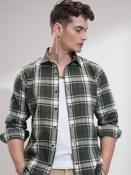 HIGHLANDER - Men Olive Cotton Blend Checks Slim Fit Shirt