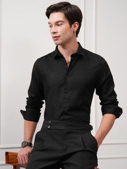 HIGHLANDER - Men Black Cotton Solid Slim Fit Shirt