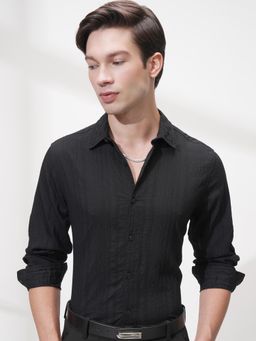 HIGHLANDER - Men Black Rayon Stripe Slim Fit Formal Shirt