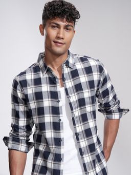 HIGHLANDER - Men Black Cotton Blend Checks Slim Fit Shirt