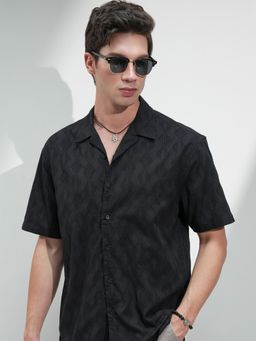 HIGHLANDER - Men Black Cotton Blend Textured Relaxed Fit Shirt