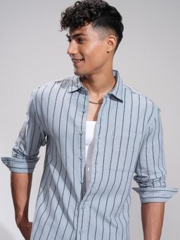 HIGHLANDER - Men Blue Cotton Blend Stripes Slim Fit Shirt