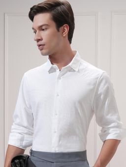 HIGHLANDER - Men White Cotton Solid Slim Fit Formal Shirt