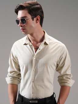 HIGHLANDER - Men Beige Polyester Checks Slim Fit Shirt