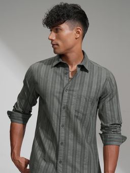 HIGHLANDER - Men Grey Cotton Stripes Slim Fit Shirt