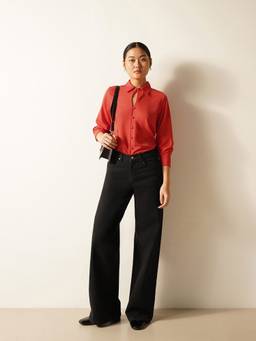 FABLE STREET - Collared Keyhole Rust Shirt