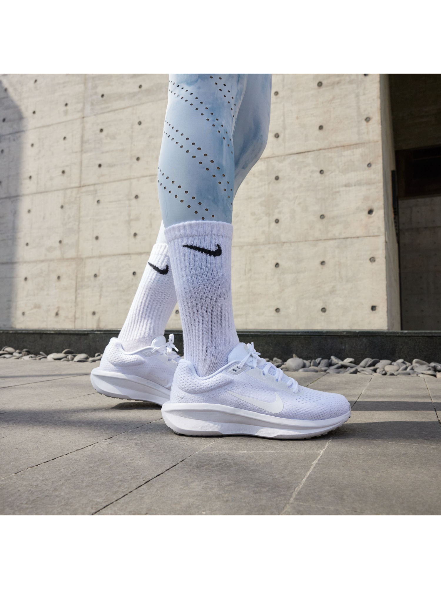 nike white sneakers womens india