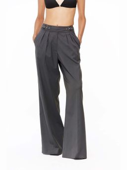 Qua - Buckled Wide-Leg Trousers