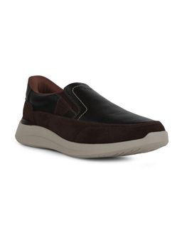 Bata Comfit - Men Casual Slip-On Brown Sneakers
