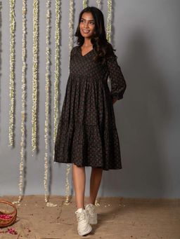 Mera Rang - V-Neck Black Ajrak Bottle Green Print Graduated Dress