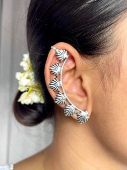 ISHKAARA - Oxidized Silver Shell with Curves Shaped Ear Cuffs