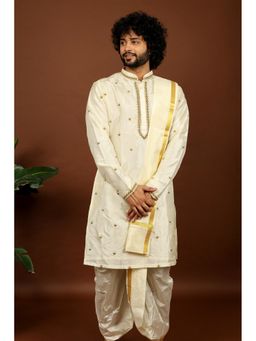 HILO DESIGN - Off White Arav Pattu Kurta with Pattu Dhoti and Kanduva