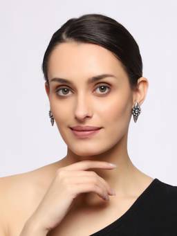 VENI - Silver-Plated Classic Studs Earrings