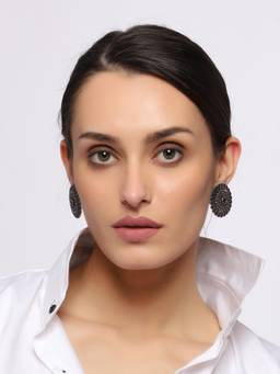 VENI - Silver-Plated Classic Earrings