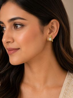 Nuyug - Triangle Solitaire Statment Studs