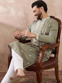 ETHNIC BAY - Green Silk Blend Embroidered Straight Kurta with Pyjama