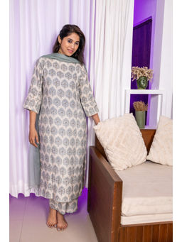 SIARA WOMEN - Off White Linen Embellished/Sequined Kurta and Pant with Dupatta