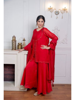 SIARA WOMEN - Red Chanderi Silk Embroidered Kurta and Palazzo with Dupatta