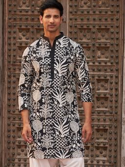 Jompers - Men Black Embroidered Silk Blend Kurta