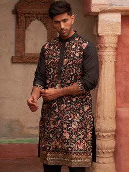 Jompers - Men Black Floral Embroidered Straight Kurta