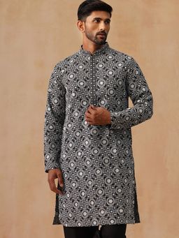 Jompers - Men Black Embroidered Silk Blend Kurta
