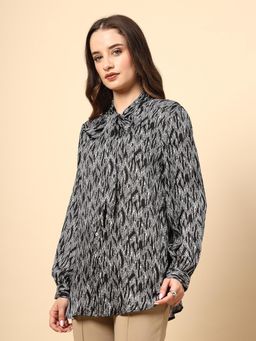 Gipsy - Black Top with Shine Button and Collar Tie