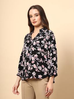 Gipsy - Black Top with Front Smoking and Lace Attachment