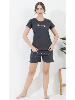 Quira - Women Grey Pure Cotton Printed T-Shirt with Shorts