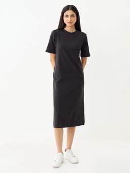 Femmella - Black Relaxed Fit Midi Knit Dress