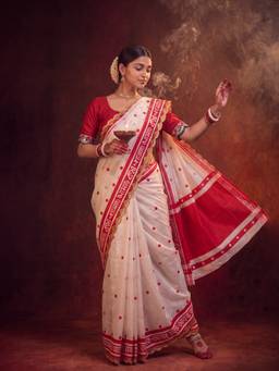 Akhilam - Women Cotton White Embroidered Designer Saree