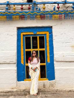 AAKAR - White Cotton Tasseled Pallu Handloom Saree