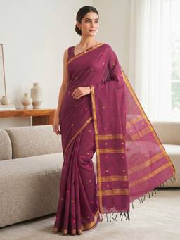 Ushvii - Women Pure Cotton Magenta Woven Handloom Saree
