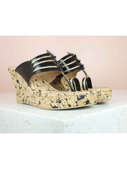 Inc.5 - Black Wedges