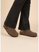 Brown color option