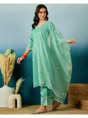Green color option, Sold out, Currently selected