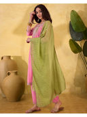 Pink color option, Currently selected