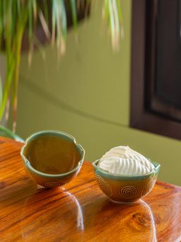 ExclusiveLane - Peacock Boulevard Hand-Engraved Ceramic Serving Bowls (Set of 2)