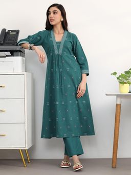 Gerua By Libas - Women's Woven Teal Kurta with Pant