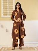 Brown color option